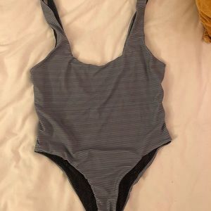 Acacia one piece